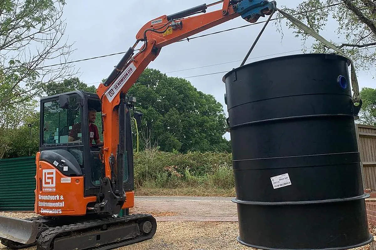 Plant Hire - LG Howson Ltd