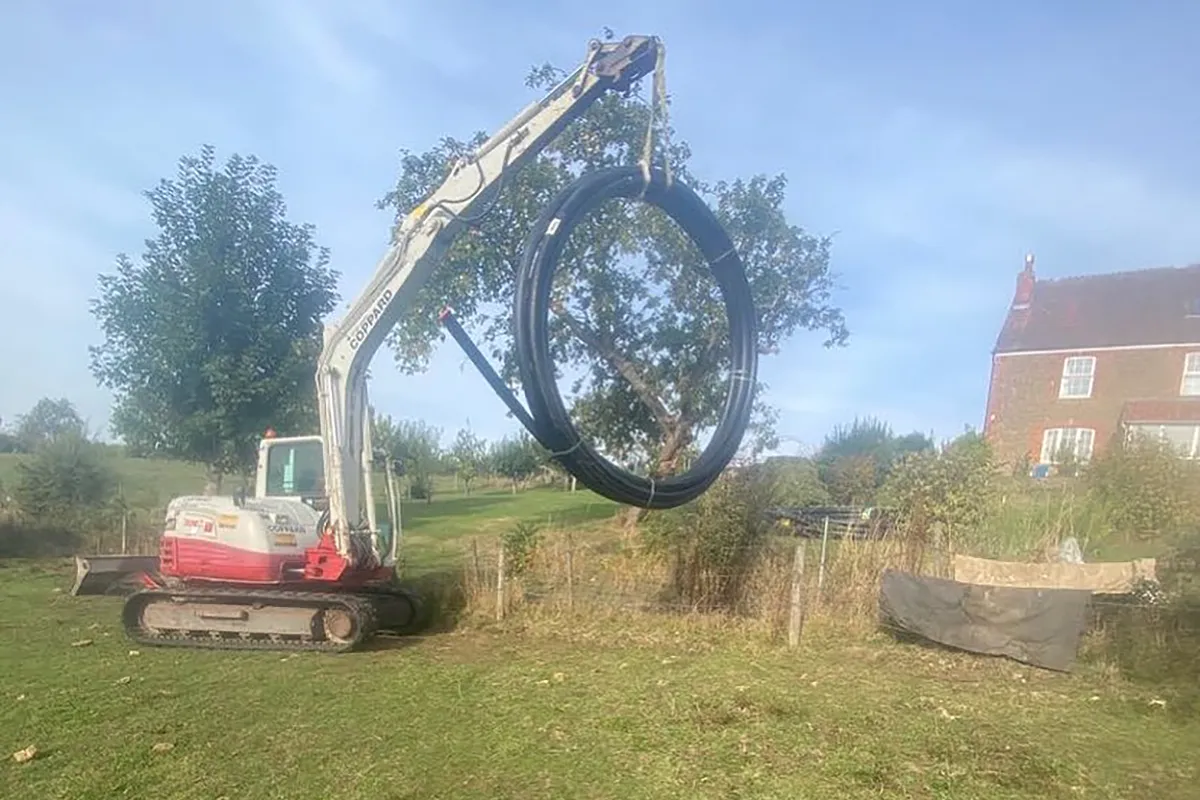 Plant Hire - LG Howson Ltd